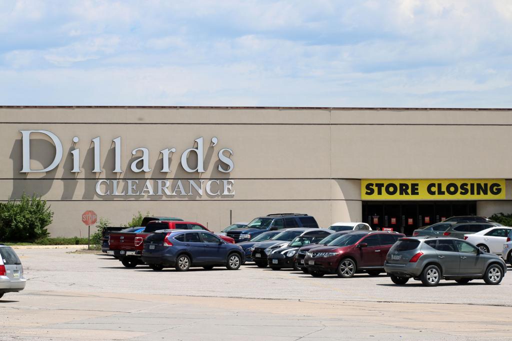 Dillard S At Mall Of The Bluffs To Close Business