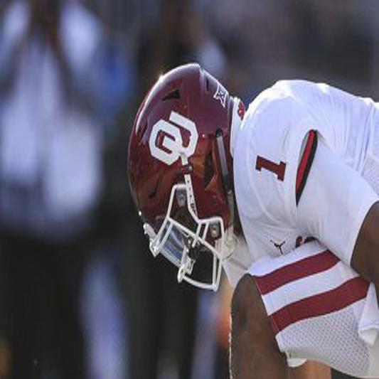 Ou Football Oklahoma S Jalen Hurts Cool As A Fan In Lopsided