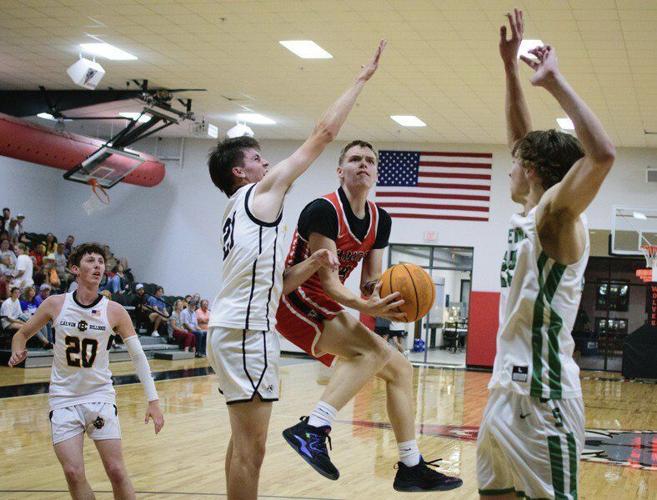 Easton Riddle East boys hold off West in Classic contest | | normantranscript.com