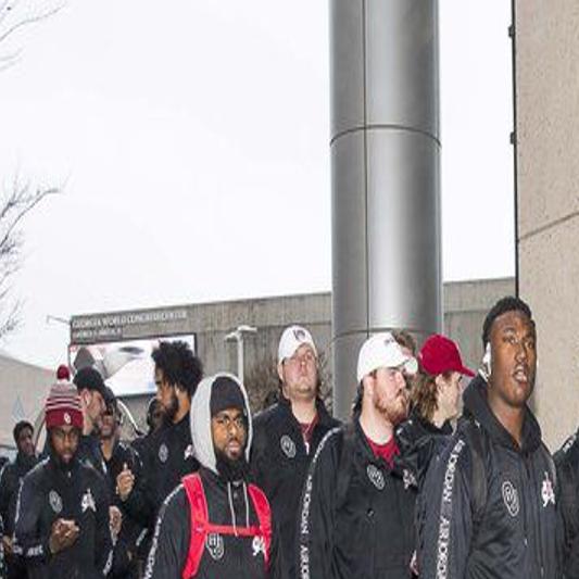 Ou Football Oklahoma Allowing Suspended Players To Practice Ahead