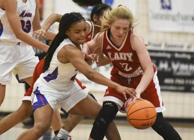 High School Basketball Day Fuels Moore Past No 3 Choctaw To