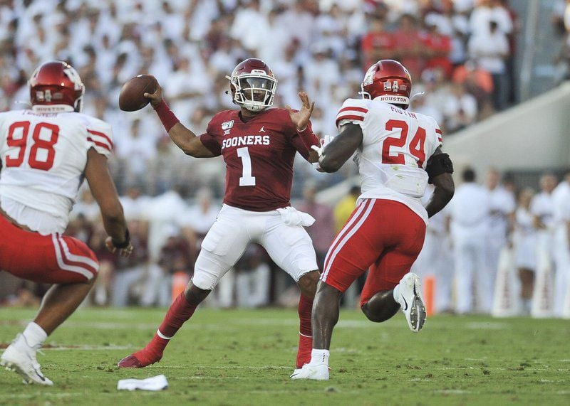 Ou Football Jalen Hurts Oklahoma Debut Challenged His