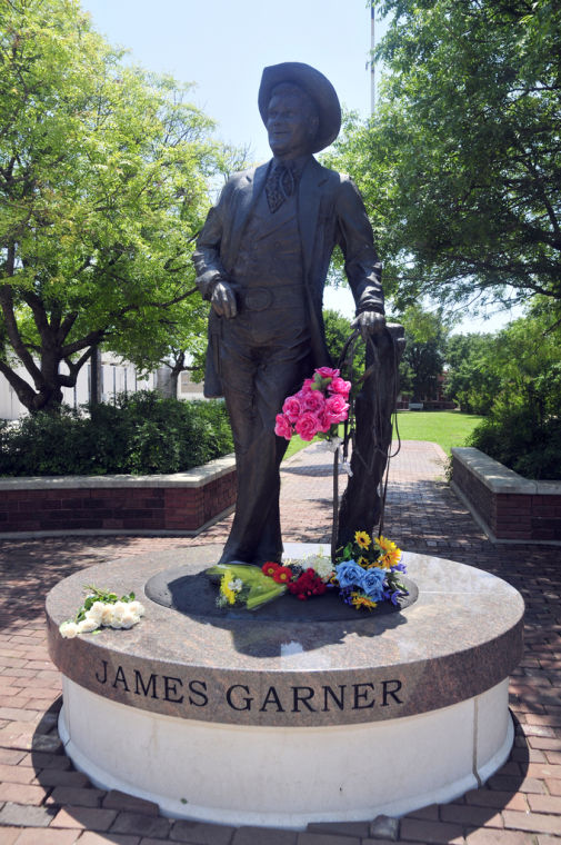 James Garner dies at 86 News