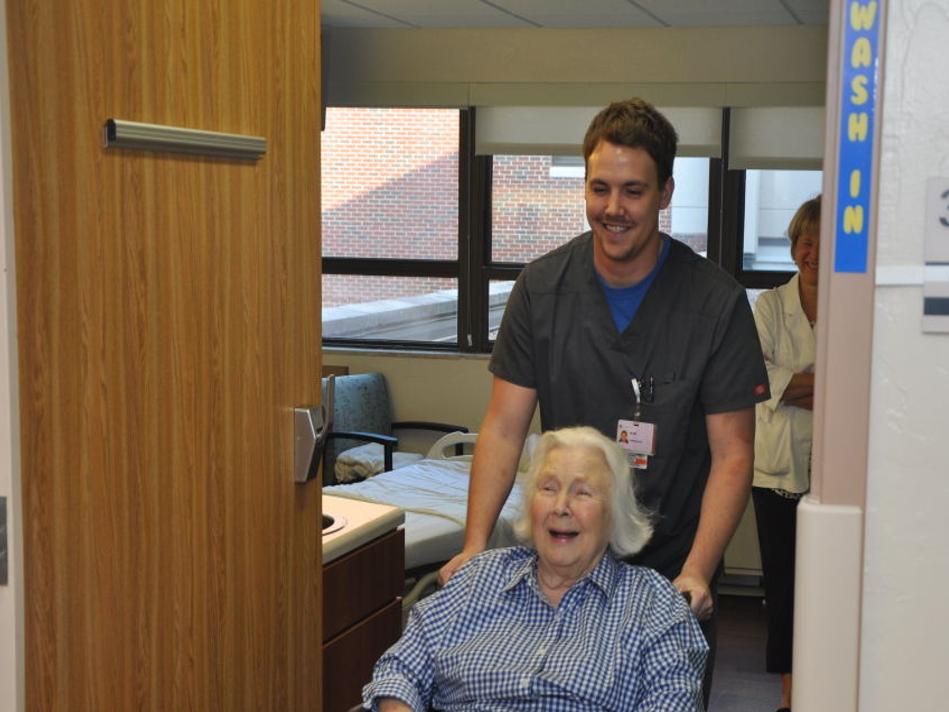 Norman Regional Hospital Opens Remodeled Rehab Unit News Normantranscript Com