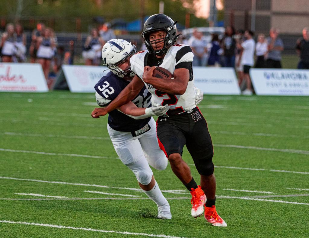 Norman High Football Tigers Struggle To Come Up With Stops Late Fall To Edmond North Sports Normantranscript Com
