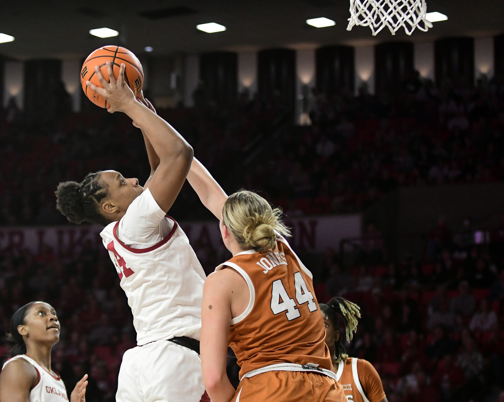 Sooners hang on to upset No. 10 Texas on the road Sports