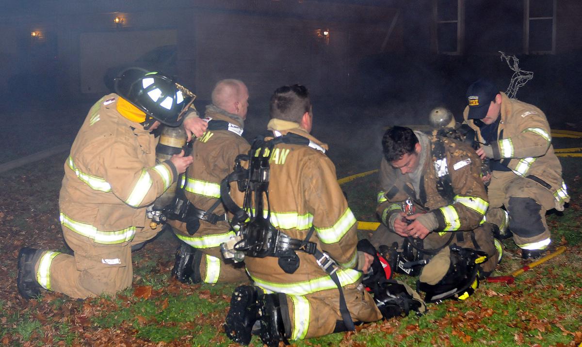 20111217_1316SunsetDriveFire019.jpg