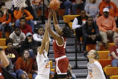 Ou Women S Basketball Late Oklahoma Run Madi Williams Game