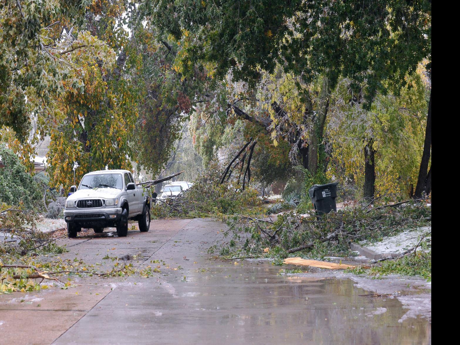 Power Outages Remain As City Thaws Out From Ice Storm News Normantranscript Com