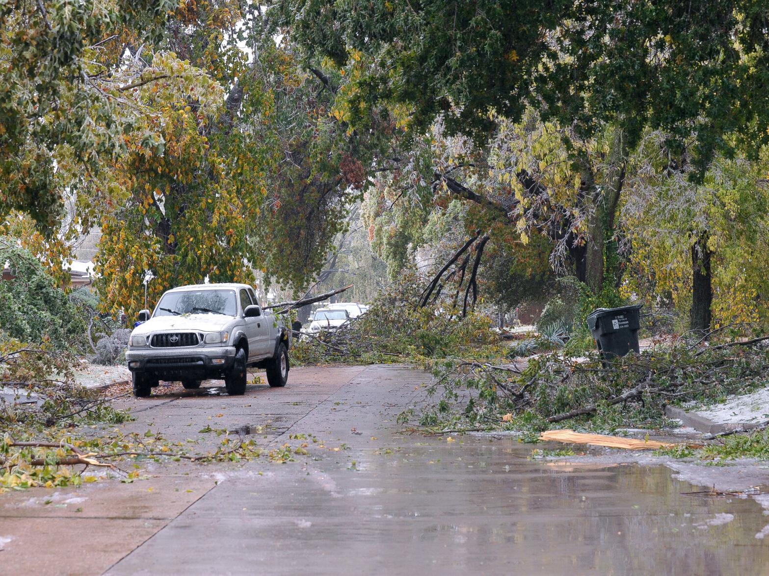 Power Outages Remain As City Thaws Out From Ice Storm News Normantranscript Com