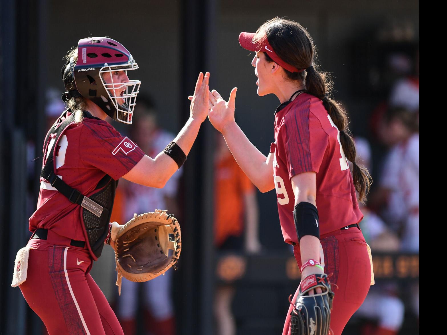 Ou Softball Sooners Hold Off Cowgirls To Even Bedlam Series All Ou Sports Normantranscript Com