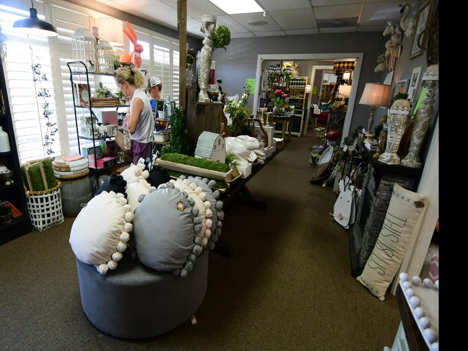 Two Hip Chicks Marketplace closing after 11 years on Flood ...