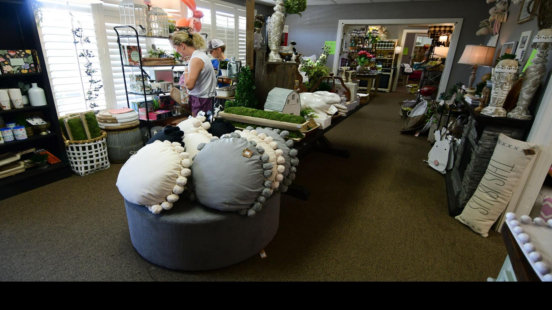 Two Hip Chicks Marketplace closing after 11 years on Flood ...