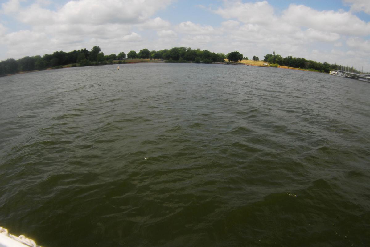 Turnover at Lake Thunderbird affects taste and odor of drinking water