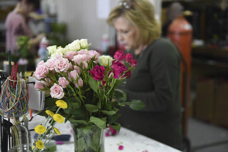 Family Of Flowers Next Generation Takes Charge Of Betty Lou S Business Normantranscript Com