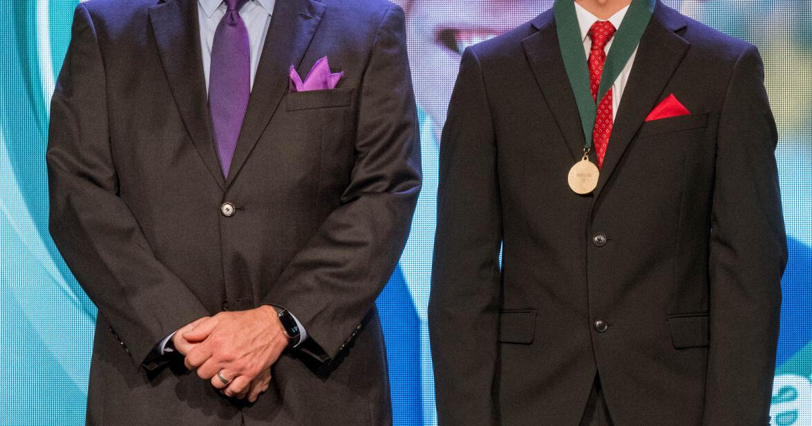 Oklahoma Foundation for Excellence names two from Moore as Academic All-Staters - Vimarsana News
