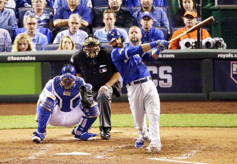 Royals win wet, wild Game 6 over Blue Jays, advance to World Series again