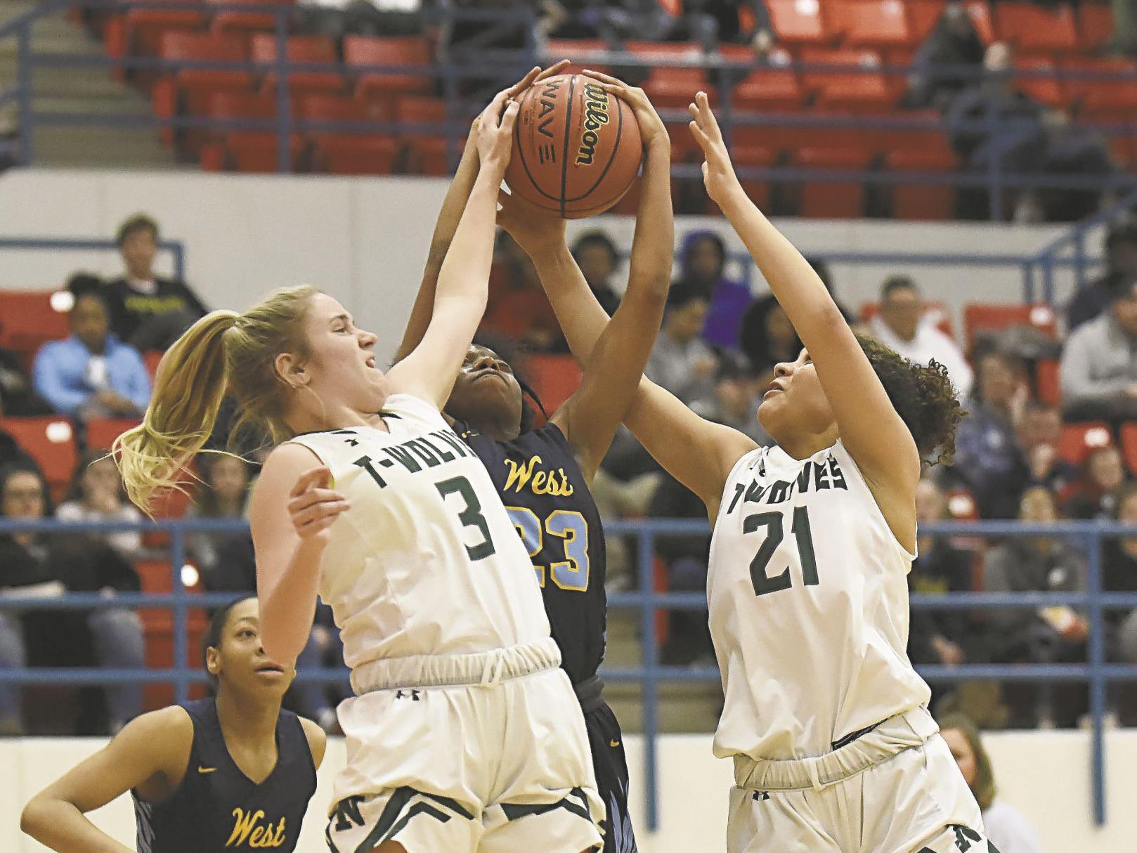 High School Girls Basketball No 1 Putnam City West Surges Past