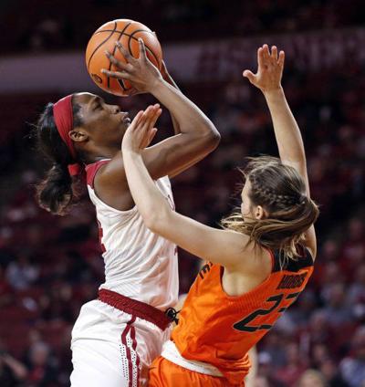 Ou Women S Basketball Sooners Have A Younger Look After Ushering