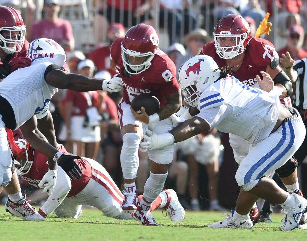 Oklahoma Sooners quarterback Kyler Murray shares how he's leaned