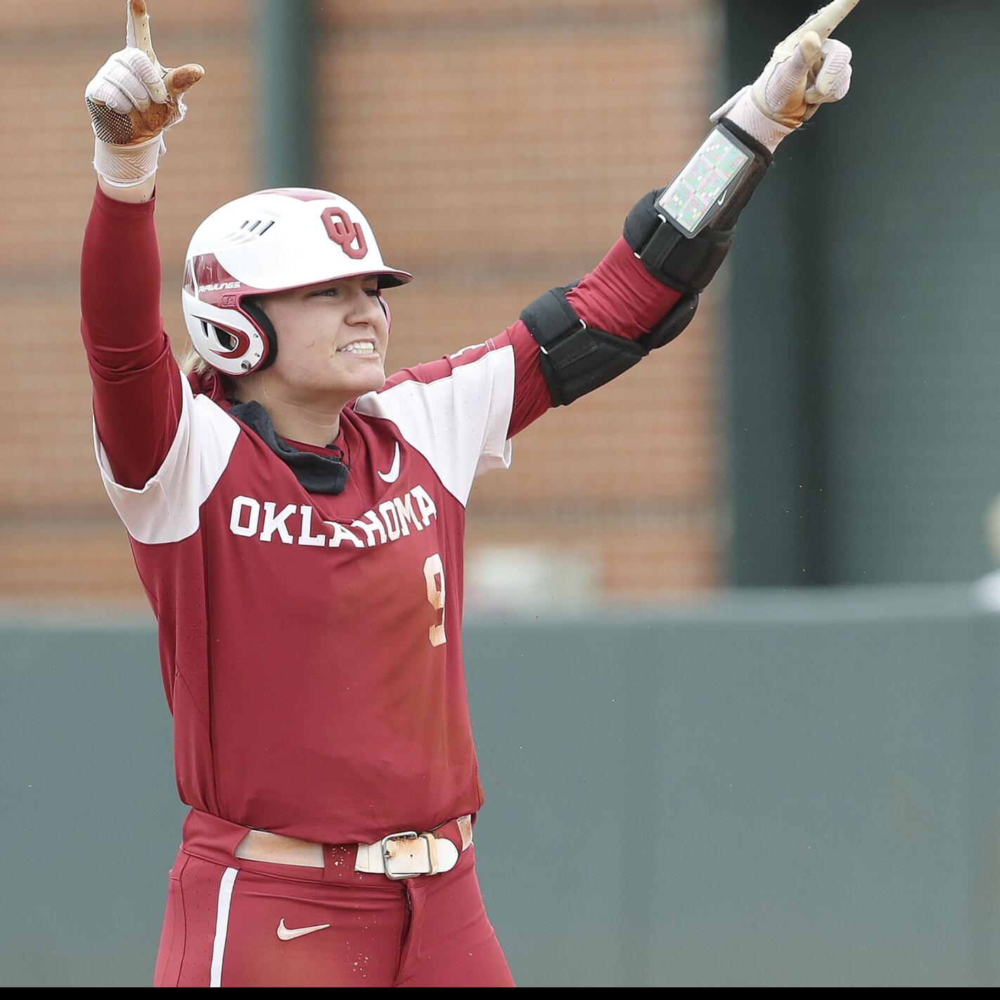 Ou Softball Sooners Playing Freer With Pressures Of Ncaa History Off Their Plate All Ou Sports Normantranscript Com