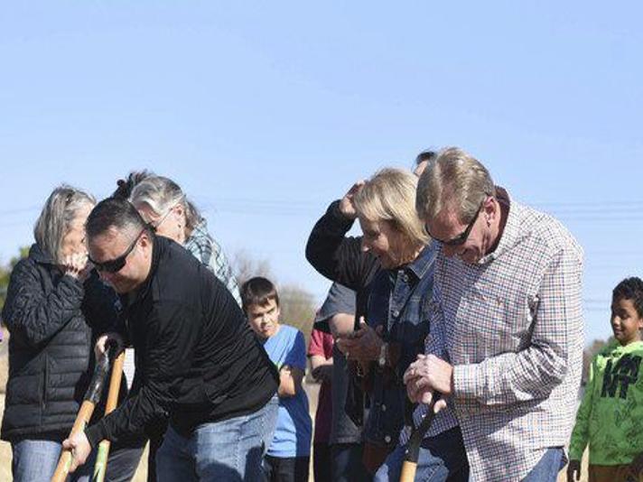 Westmoore Church School Agree To Land Deal Normantranscript Com Cunningham was elected to the highest office in the church of the nazarene at the denomination's 23rd general assembly in indianapolis, indiana in july 1993. westmoore church school agree to land