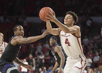 Ou Men S Basketball Notepad Jamuni Mcneace Practicing Again After