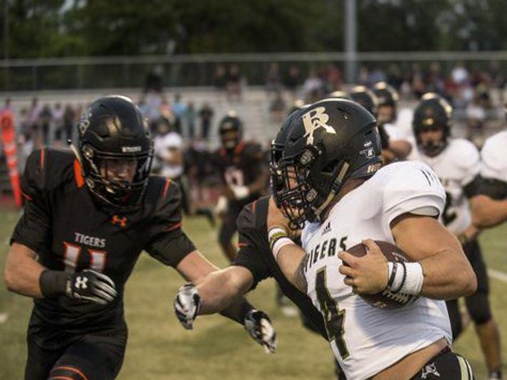 Noah Cortes Six Touchdown 200 Yard First Half Leads Broken Arrow