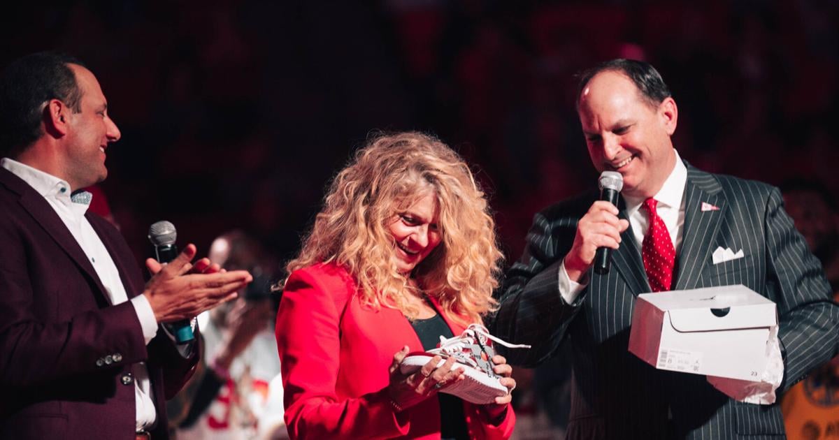 Coale OU women's notepad: Sooners honor Sherri Coale, 2002 Final Four team ...