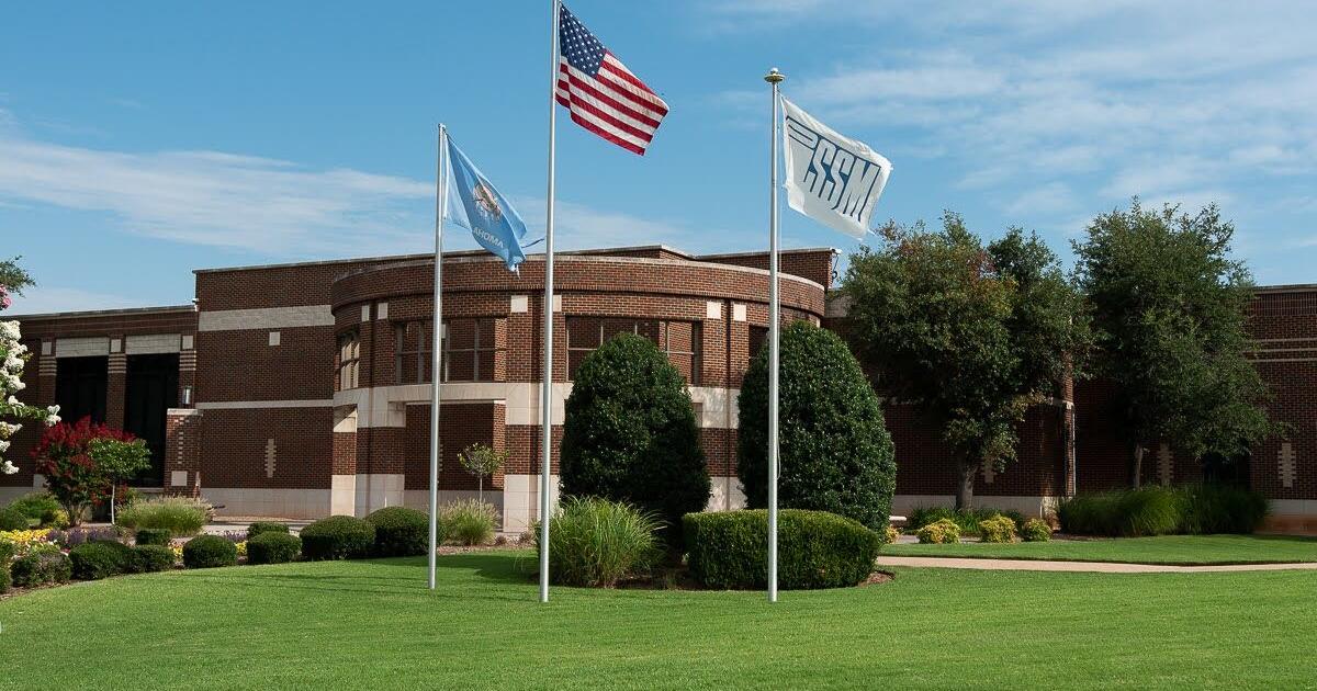 An Oklahoma high school quietly resolved complaints of sexual harassment - Vimarsana News