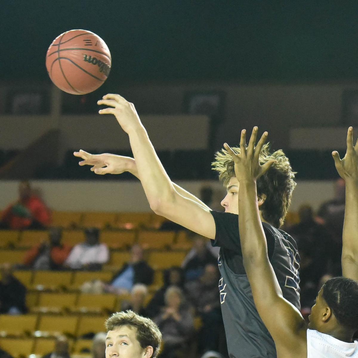 High School Basketball Q A Southmoore S Sam Godwin On Sabercats