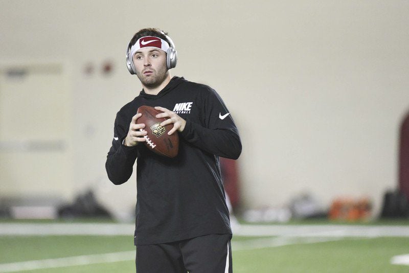 Baker Mayfield draft photo: Watch QB Recreate Brett Favre's photo