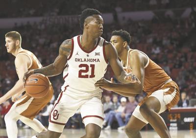 Ou Basketball Jamal Bieniemy S Block Salvages Oklahoma Win Over