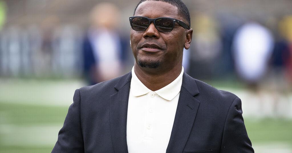 Oklahoma football to hire Deland McCullough as running backs coach, per report