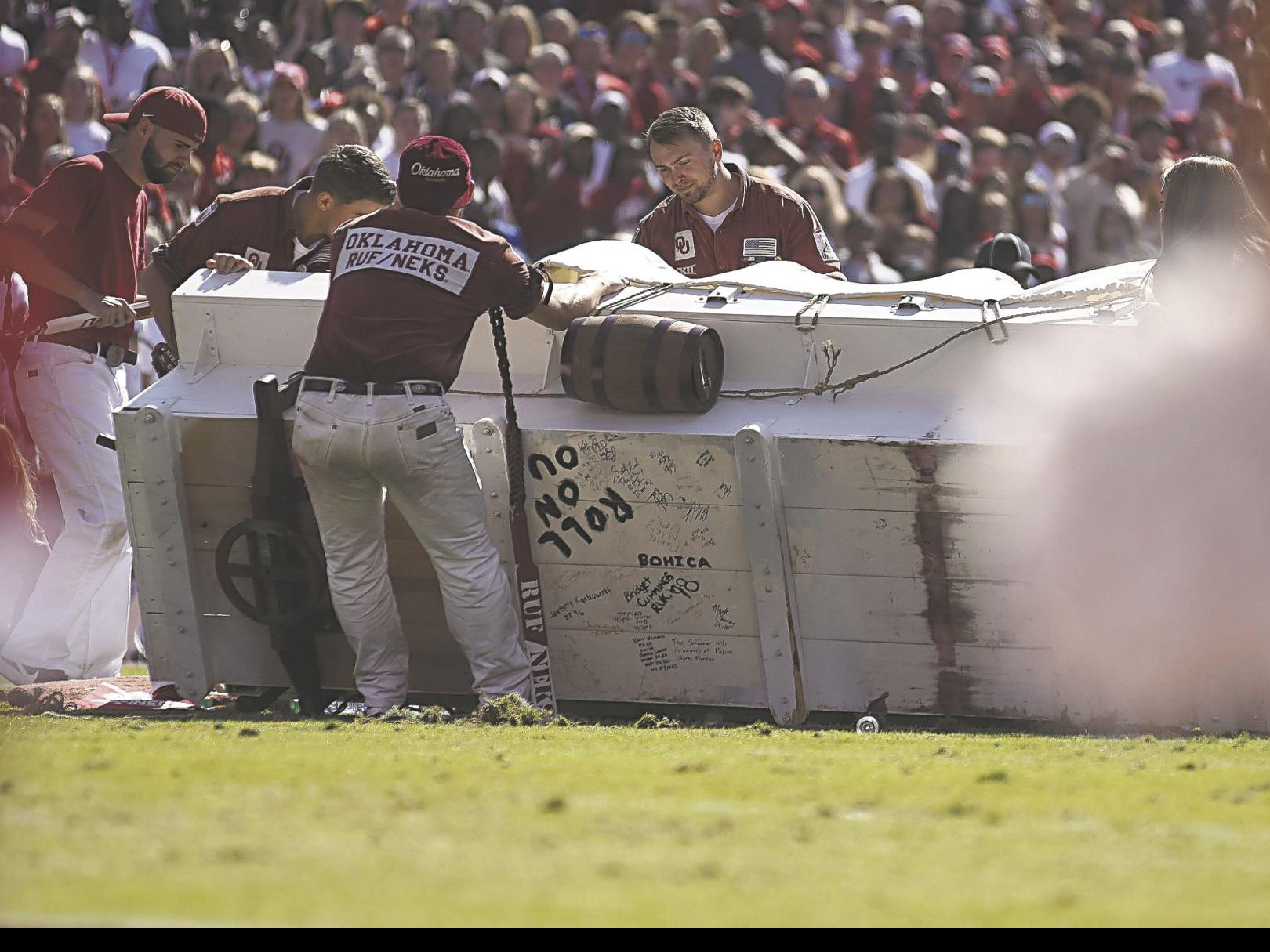 Ou Football No Injuries Reported After Sooner Schooner Tips Over