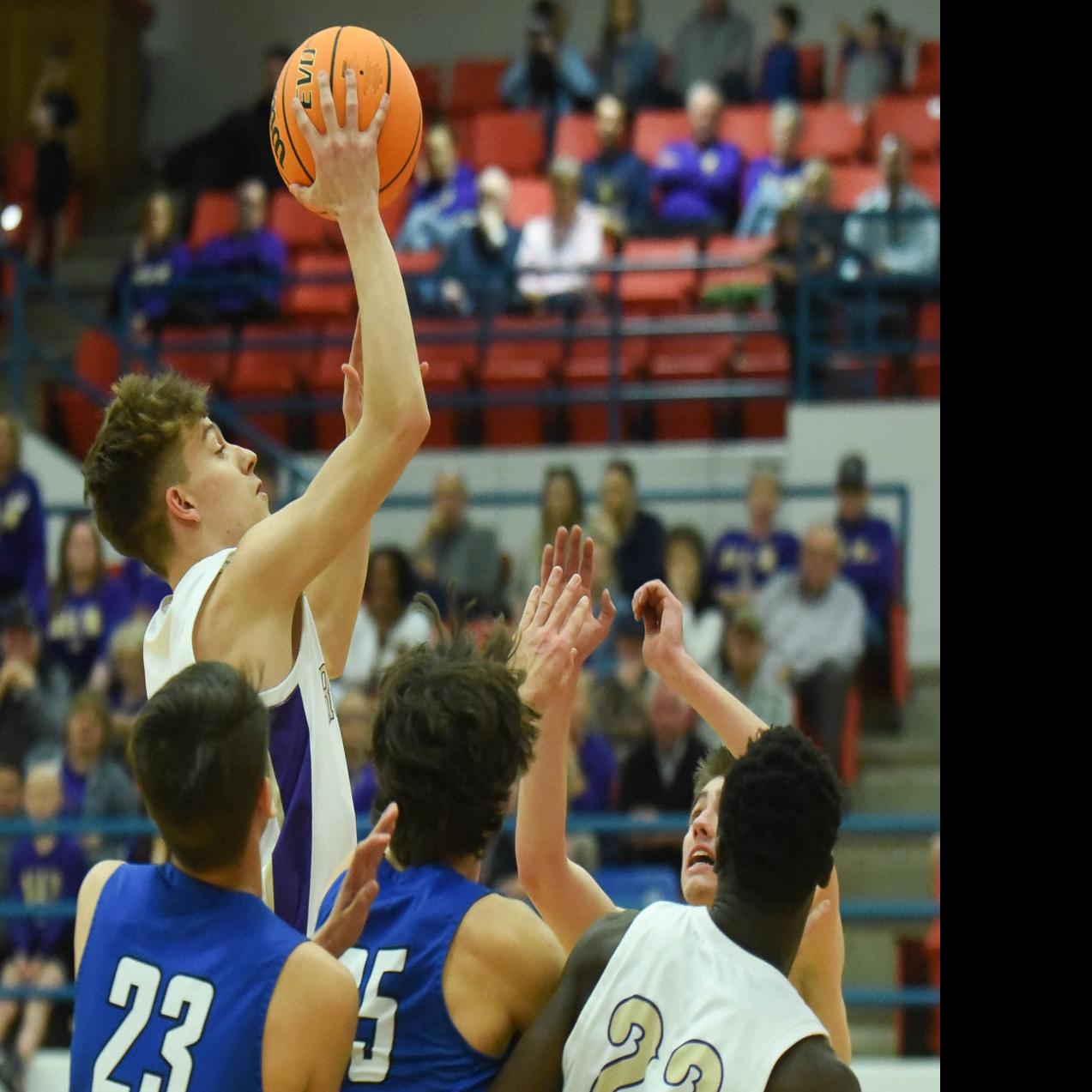 Boys Basketball No 5 Community Christian Recovers With First Round Area Tourney Win Over No 12 Hennessey Oklahoma Normantranscript Com