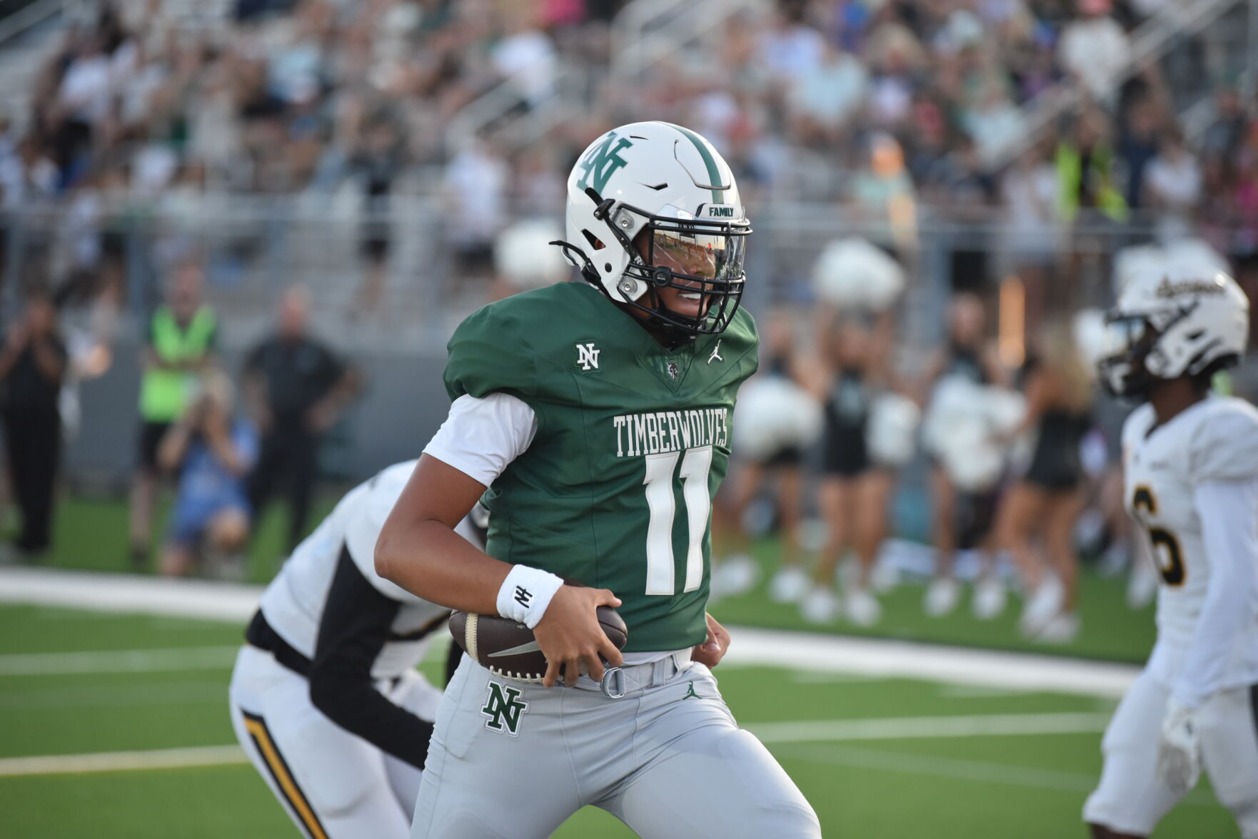 Norman North's defense stifles Southmoore, Nash Henry throws six ...