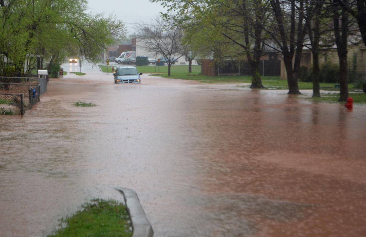 Heavy rains lead to flash flooding in Norman, central Oklahoma Local