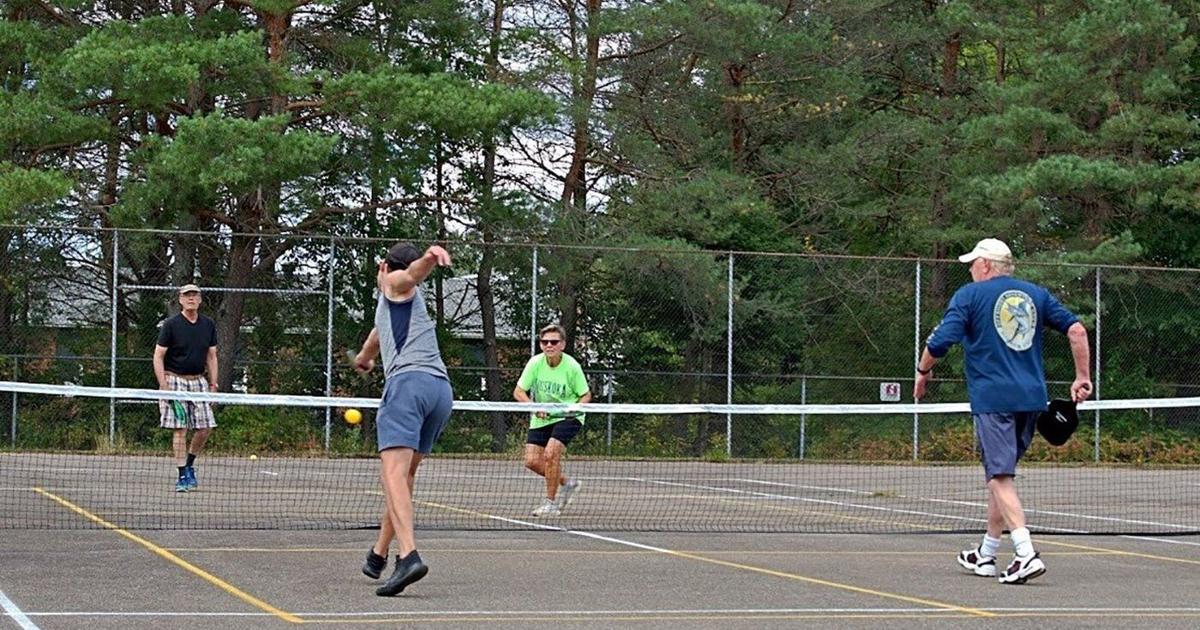 South River, Machar pickleball players want upgraded surface