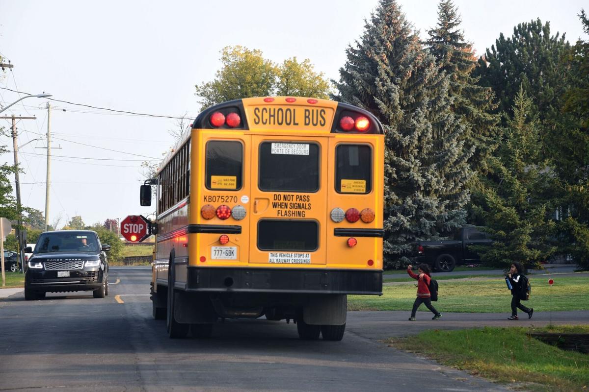 Flashing Amber Lights On Vehicles Ontario Shelly Lighting
