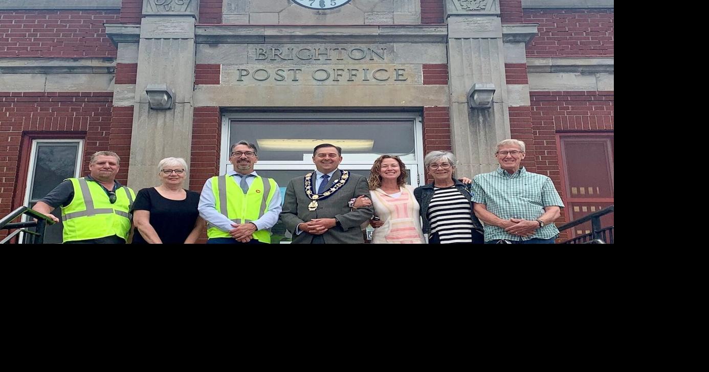 New clock on face of Brighton post office