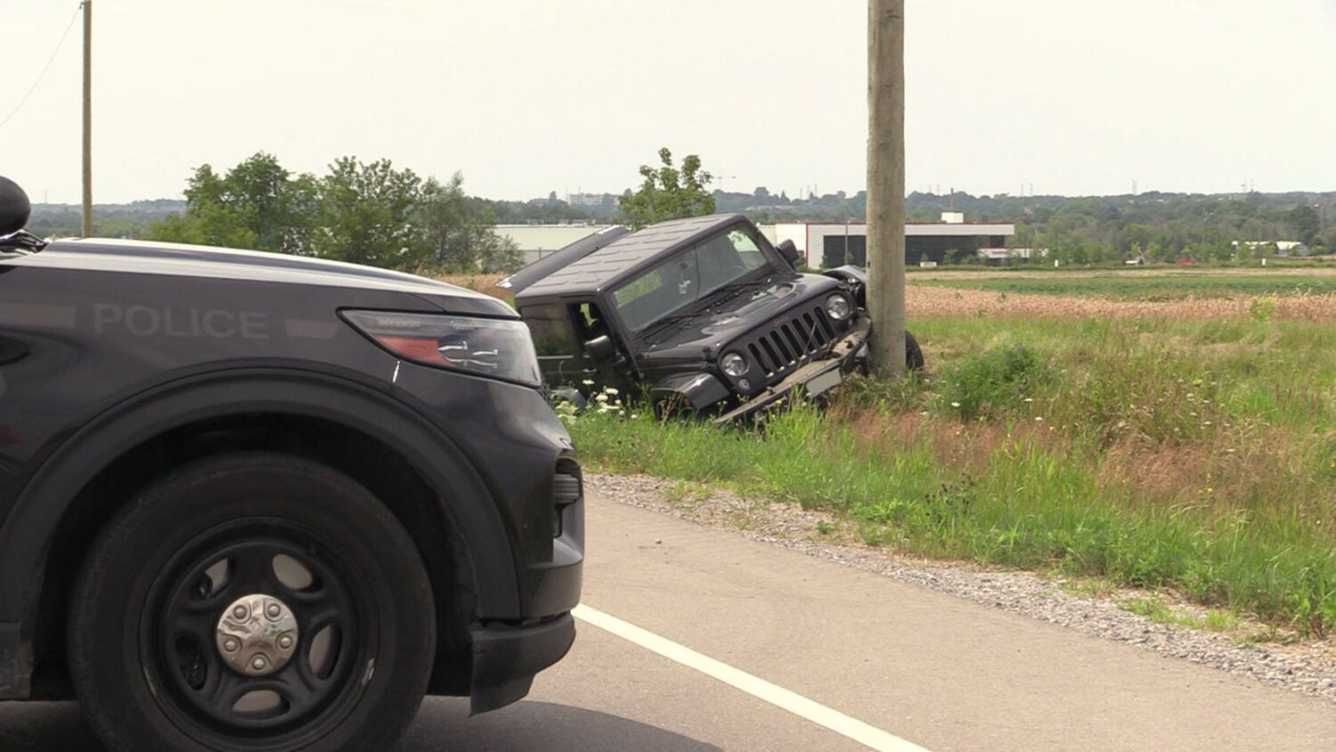 Woman airlifted to Toronto hospital following crash in Bowmanville