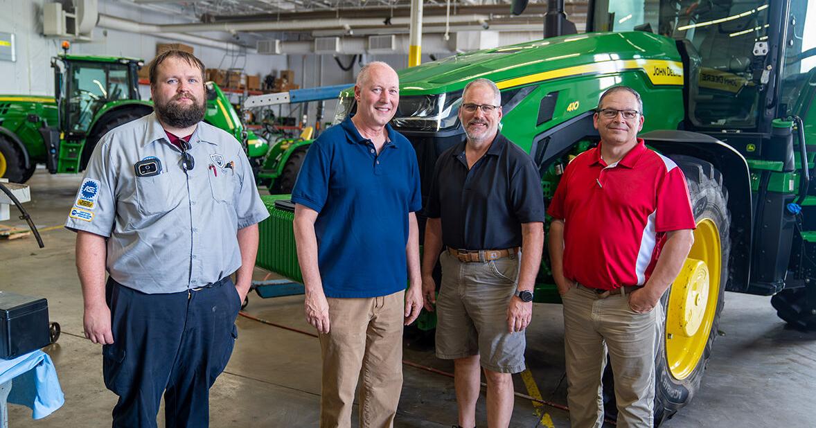 Northwest Ohio Tractor Pullers Association President Speaks with Owens Students
