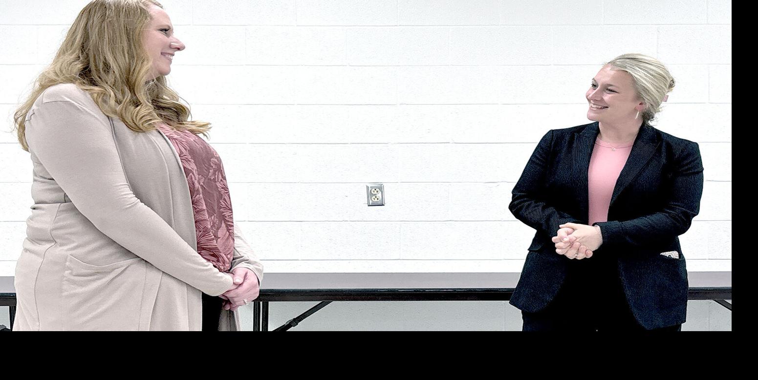 LC Schools welcomes Martin as elementary secretary