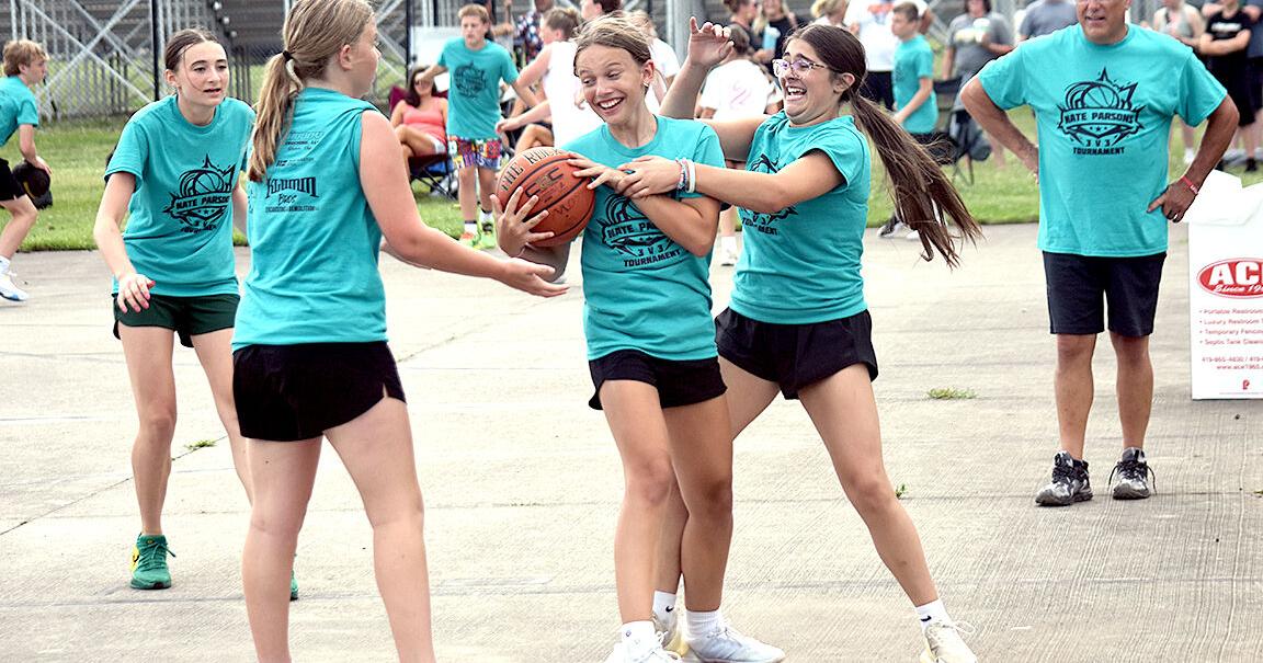 Nate Parsons 3-on-3 hoops at Delta Chicken Festival