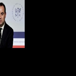 France PM to force budget into law, concedes 'partial failure'