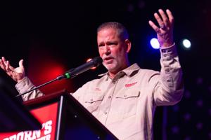 Dan Osborn says he's for 'every Nebraskan' during rally stop in Lincoln