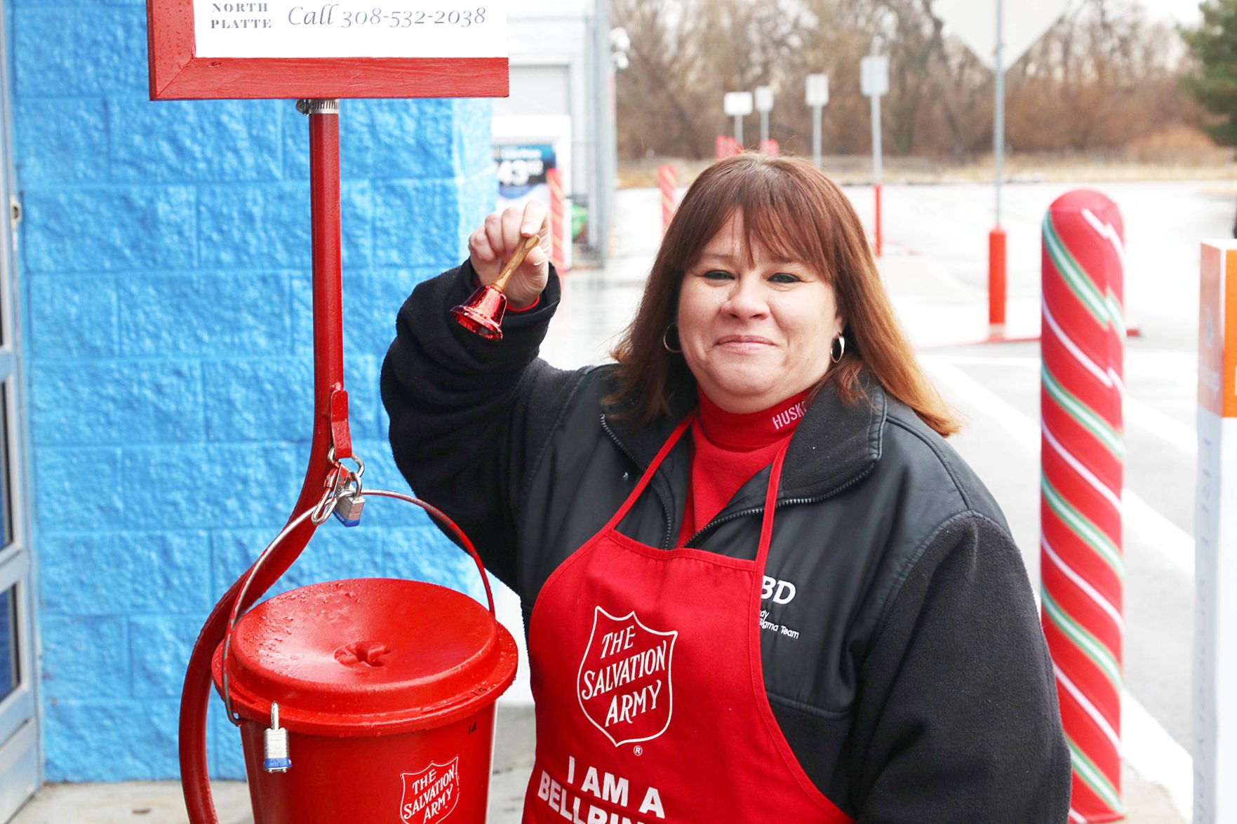 salvation army bell ringer