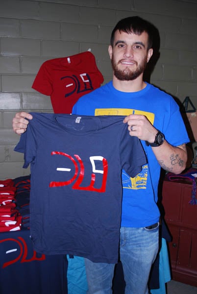 danny woodhead shirt