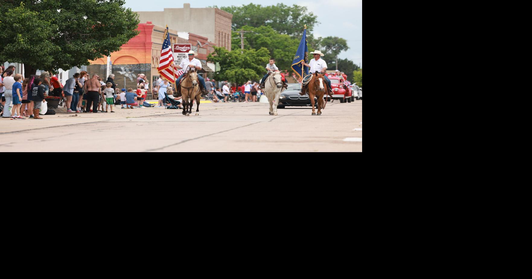 Gray skies and rain no match for Sutherland's patriotic spirit during ...